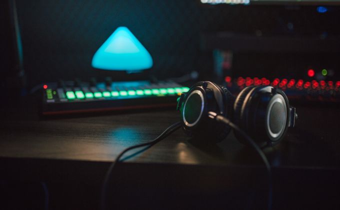 Paris Music Delivers Authentic Backing Tracks Karaoke for Performers